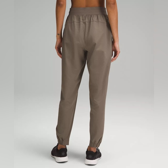 NWT Lululemon License to Train High-Rise Pant - Picture 3 of 6